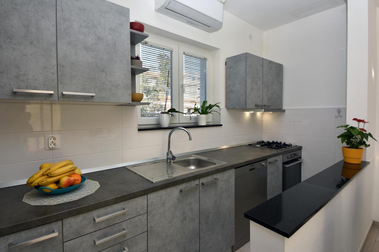 Greenvine Apartment Zadar Eksteriør billede